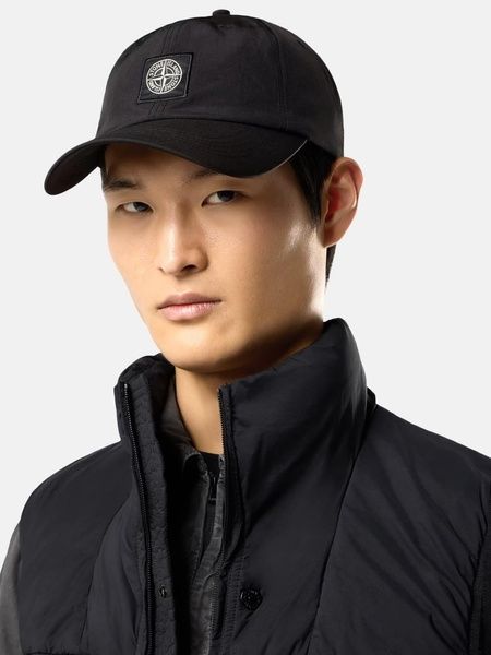 Нейлонова кепка Stone Island в чорному кольорі OS L1S159100001-S0323 V0029 OS фото