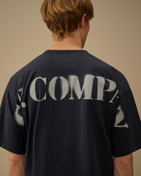 Футболка C.P. Company в темно-синьому кольорі M 20CMTS213A-006057O 889 M фото