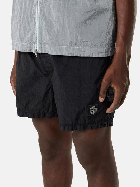Нейлонові шорти Stone Island в чорному кольорі L L1S15B100003-S0043 V0029 L фото